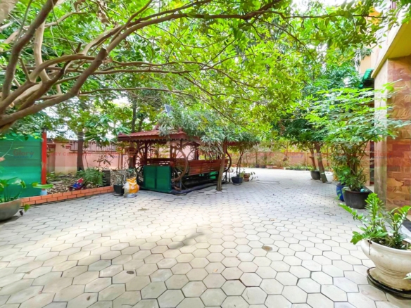 4 Bedrooms Villa With Garden For Lease – Phnom Penh Thmey Area 10 4 Bedrooms Villa With Garden For Lease – Phnom Penh Thmey Area