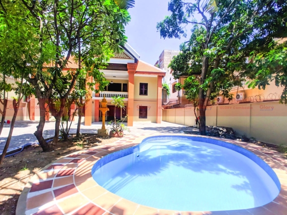 5 Bedrooms Villa With A Pool For Lease – Toul Kork Area 13 5 Bedrooms Villa With A Pool For Lease – Toul Kork Area