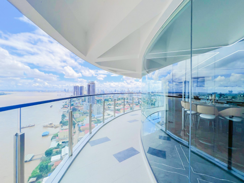5 Bedrooms Penthouse Condo 270° Panoramic Riverfront &Amp;Amp; City Views 6 5 Bedrooms Penthouse Condo 270° Panoramic Riverfront &Amp;Amp; City Views