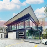 Prime Corner Commercial Property For Rent In The Busiest Area Of Bkk