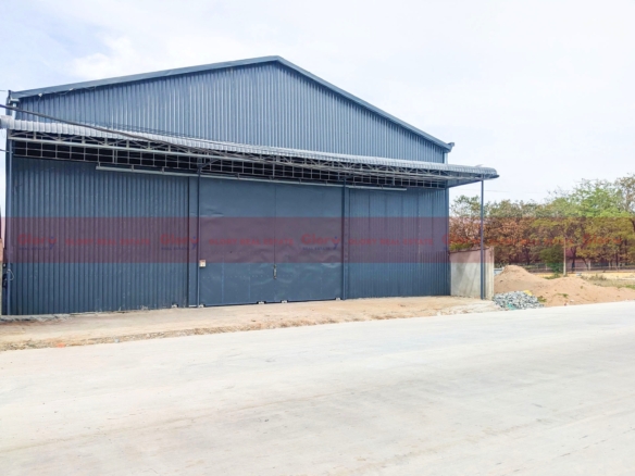 925 Sqm Warehouse For Lease In Sangkat Krang Thnong, Sen Sok Area
