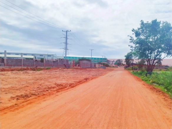 7.7 Hectares Land For Sale Near Prek Pdao Market, Kampong Speu 3 7.7 Hectares Land For Sale Near Prek Pdao Market, Kampong Speu
