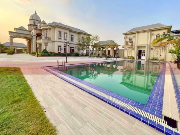 Luxury 14-Bedroom Villa For Lease | Private Pool &Amp; Elegant Design 55 Luxury 14-Bedroom Villa For Lease | Private Pool &Amp; Elegant Design
