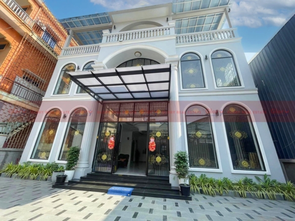 Elegant Commercial Villa For Lease In Tuol Tumpong Area, Chamkarmon 3 Elegant Commercial Villa For Lease In Tuol Tumpong Area, Chamkarmon