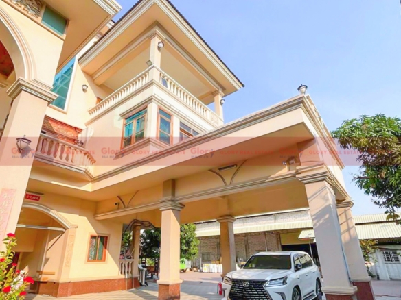 Spacious 14-Room Villa For Lease In Meanchey Area, Phnom Penh City 7 Spacious 14-Room Villa For Lease In Meanchey Area, Phnom Penh City
