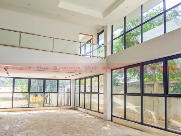 700 Sqm Commercial Property For Lease Along A Business Road, Sen Sok