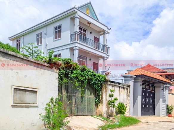 Modern 4-Bedroom House For Lease In Boeung Tumpun Area, Phnom Penh 3 Modern 4-Bedroom House For Lease In Boeung Tumpun Area, Phnom Penh