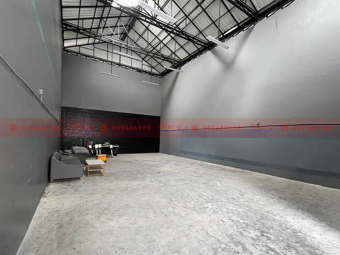 160 Sqm Warehouse For Lease Along A Sub Road In Krang Thnong Area Img1