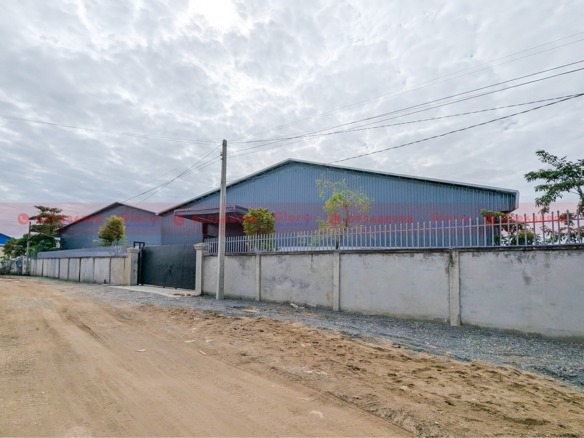 1300 Sqm Warehouse For Lease Along A Sub-Road In Kouk Roka Area